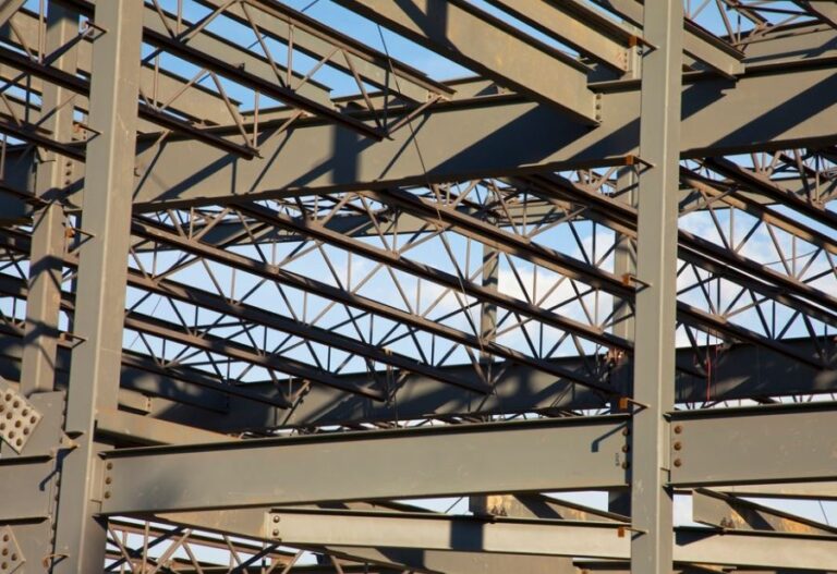 Design of Un-restrained Steel Beam (I-Section) – Worked Example